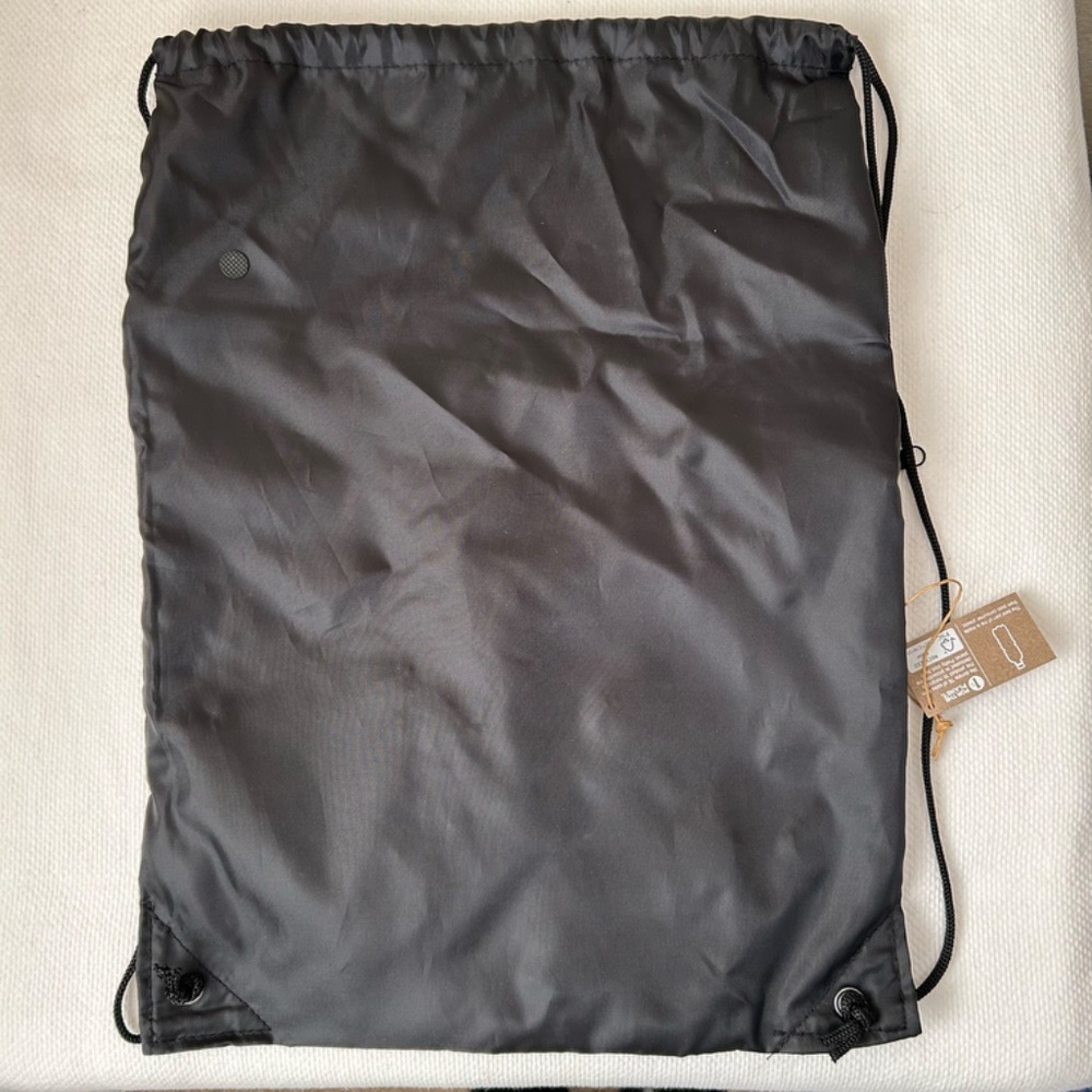 Subaru Cinch Sack Zipper Pocket Star Logo Black White Tote String Bag NEW NWT - Picture 2 of 6
